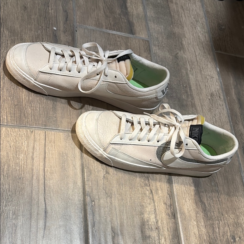 Nike Blazer Low ‘77 Premium Halloween Sneakers